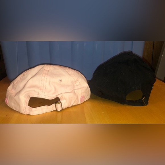 Two caps with button mask-holders. Never worn! - Picture 3 of 10